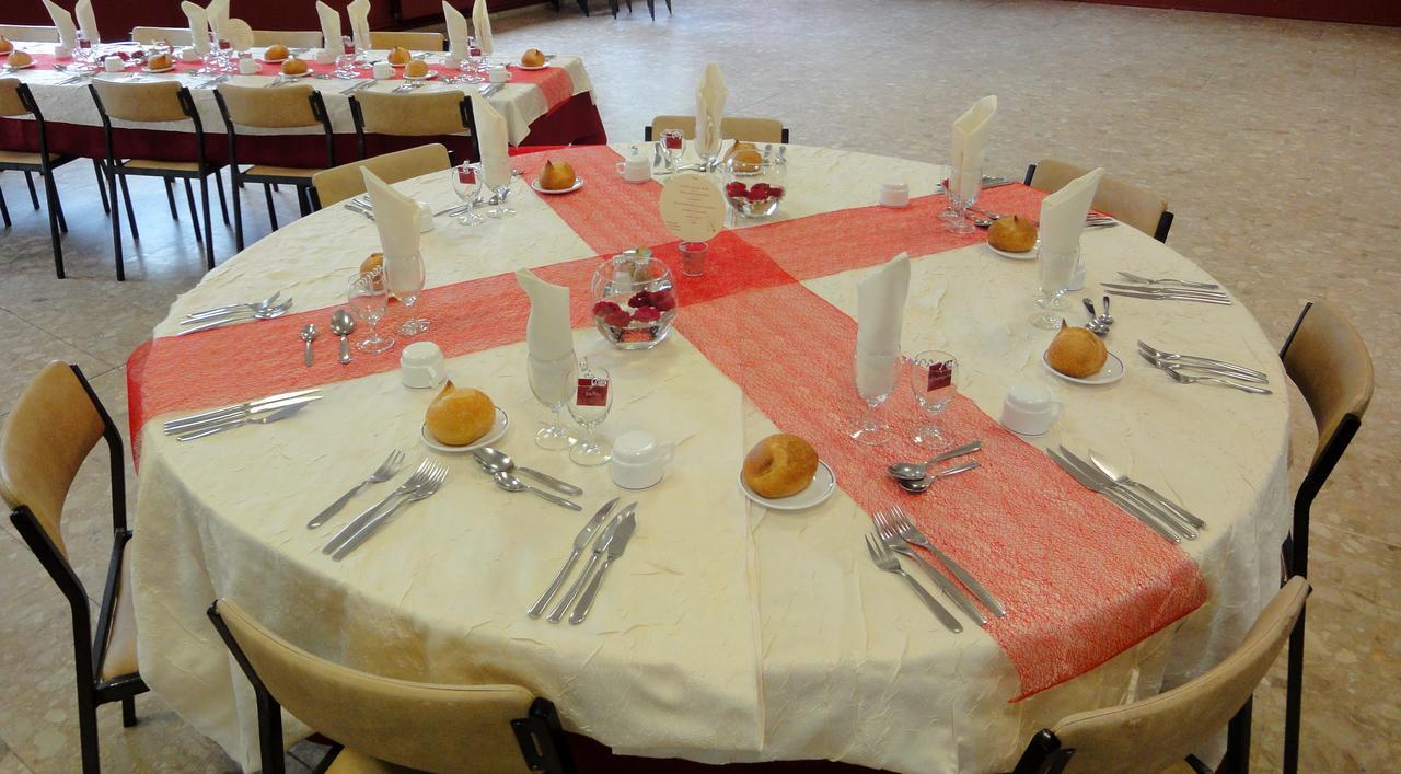 Hotel Restaurant La Grenouillere Vitré Eksteriør billede